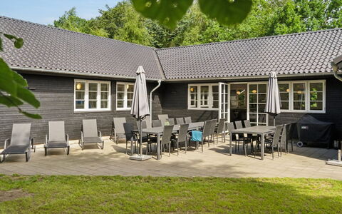 Jalina - 200M from the Sea: Zwembad, Buitenmeubels, Meubilair, Toevlucht, Flagstone, Eco Hotel, Schaduw, Stoel, Vrije Tijd, Landgoed