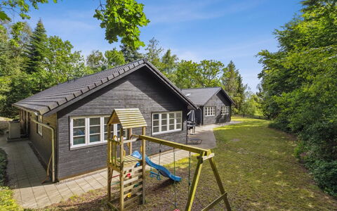 Jalina - 200M from the Sea: Zwembad, Buitenmeubels, Meubilair, Toevlucht, Flagstone, Eco Hotel, Schaduw, Stoel, Vrije Tijd, Landgoed