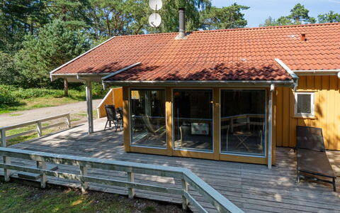 Freija - 800M from the Sea: Hout, Dak, Architectuur, Huis, Huis, Verblijf, Siding, Hardwood, Helling, Landgoed