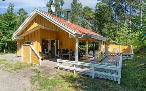 Freija - 800M from the Sea: Hout, Dak, Architectuur, Huis, Huis, Verblijf, Siding, Hardwood, Helling, Landgoed