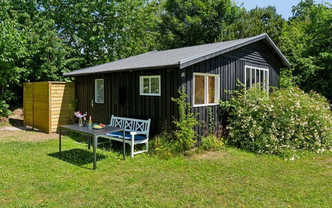Krister - 900M from the Sea: Dak, Huis, Huis, Verblijf, Siding, Landgoed, Oprit, Garden Gebouwen, Werf, Schuur
