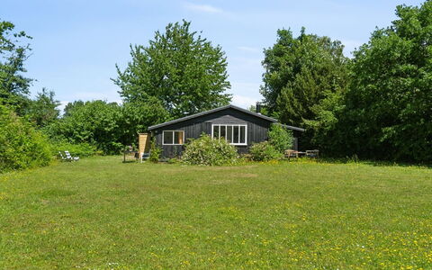 Krister - 900M from the Sea: Dak, Huis, Huis, Verblijf, Siding, Landgoed, Oprit, Garden Gebouwen, Werf, Schuur