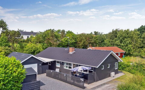 Danja - 1.7Km from the Sea: Gras, Grasland, Land Lot, Verblijf, Landelijk Gebied, Weide, Garden Gebouwen, Tuin, Schuur