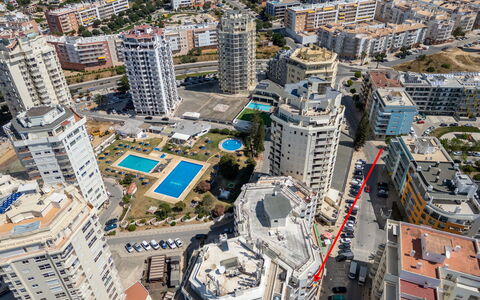 Excellent Seafront & Seaview: Gebouw, Wolkenkrabber, Appartement, Stedelijk Gebied, Stad, Grootstedelijk Gebied, Buurt, Woongebied, Condominium