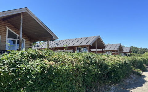Stille - 10M from the Sea: Hout, Huis, Veranda, Dek, Hardwood, Dak, Beits, Houten Vloer, Eco Hotel