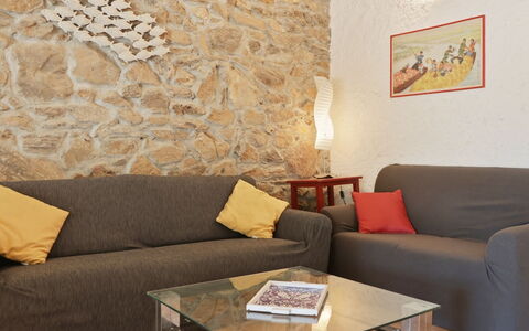 La Casa dei Nonni: Meubilair, Muur, Interieur Ontwerp, Bankstel, Flooring, Hout, Verdieping, Woonkamer, Kamer, Verlichting