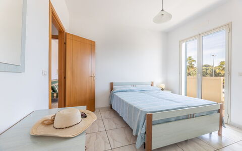 Apartment Balcony Sea View - Gallipoli: Meubilair, Eigendom, Azure, Hout, Comfort, Venster, Verlichting, Interieur Ontwerp, Verdieping