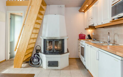 Kaisla: Meubilair, Stoel, Buitenmeubels, Tafel, Hout, Buitentafel, Keuken En Eettafel, Schaduw, Tuin, Paraplu