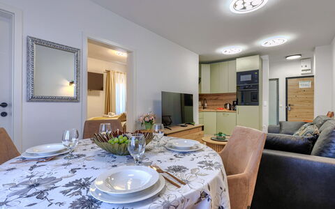 Darja: Tafel, Meubilair, Eigendom, Bankstel, Azure, Hout, Woonkamer, Interieur Ontwerp, Verdieping, Comfort