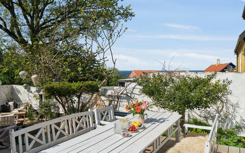 Frederikke - 300M from the Sea: Hout, Dak, Architectuur, Huis, Huis, Verblijf, Siding, Hardwood, Helling, Landgoed