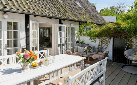 Frederikke - 300M from the Sea: Hout, Dak, Architectuur, Huis, Huis, Verblijf, Siding, Hardwood, Helling, Landgoed