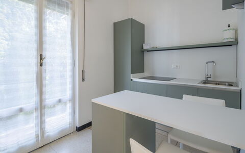 Pieve Ligure Seaside View, Wifi: Flooring, Interieur Ontwerp, Meubilair, Countertop, Keuken, Verdieping, Huis, Verlichting, Plafond, Cabinetry
