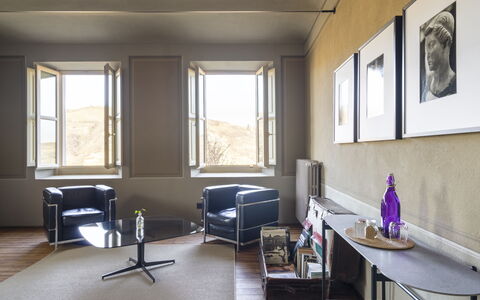 B&b Vigne Di Fagnano Without Kitchen: Meubilair, Gebouw, Tafel, Venster, Fotolijst, Interieur Ontwerp, Hout, Verdieping, Flooring