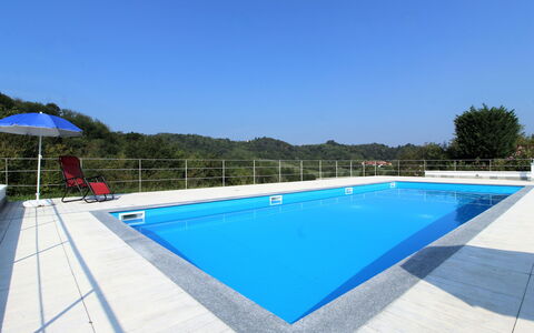 La Casa Dei Nonni, House With Private Pool, Torino