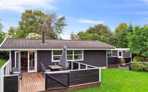 Franke - 2.1Km to the Fjord: Hout, Dak, Huis, Huis, Architectuur, Siding, Land Lot, Verblijf, Schuur, Garden Gebouwen