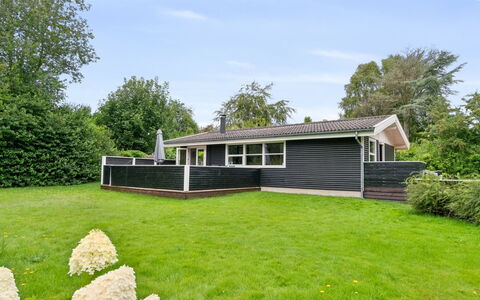 Franke - 2.1Km to the Fjord: Hout, Dak, Huis, Huis, Architectuur, Siding, Land Lot, Verblijf, Schuur, Garden Gebouwen