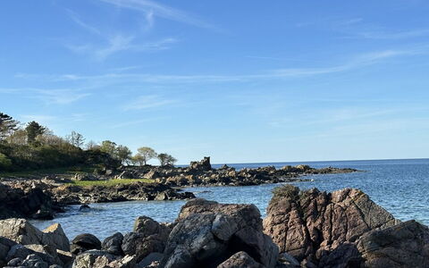 Makrina - 150M from the Sea: Blauw, Water,  Felsen\, Kust, Kust En Oceanic Landvormen, Natuurlijk Landschap, Horizon, Zee, Kust, Zomer
