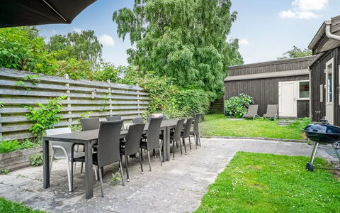 Henkil - 175M from the Sea: Dak, Huis, Huis, Verblijf, Deur, Siding, Dek, Veranda, Plank, Hardwood