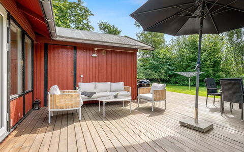 Vickie - 600M from the Sea: Hout, Huis, Veranda, Dek, Hardwood, Dak, Beits, Houten Vloer, Eco Hotel