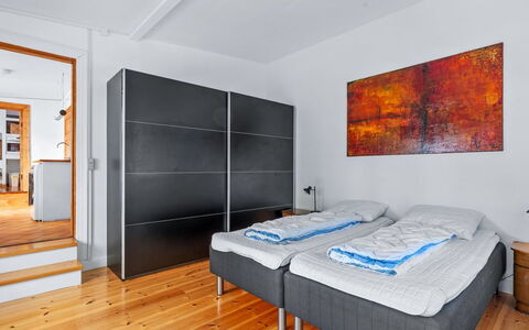 Huno - 2Km from the Sea: Flooring, Verdieping, Hout, Interieur Ontwerp, Meubilair, Houten Vloer, Plafond, Bed, Slaapkamer, Kamer