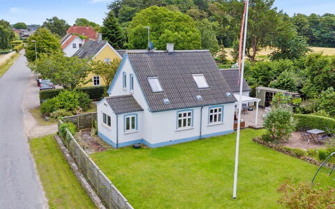 Keyla - 2.3Km from the Sea: Dak, Huis, Huis, Verblijf, Siding, Landgoed, Oprit, Garden Gebouwen, Werf, Schuur