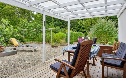 Keyla - 2.3Km from the Sea: Dak, Huis, Huis, Verblijf, Siding, Landgoed, Oprit, Garden Gebouwen, Werf, Schuur