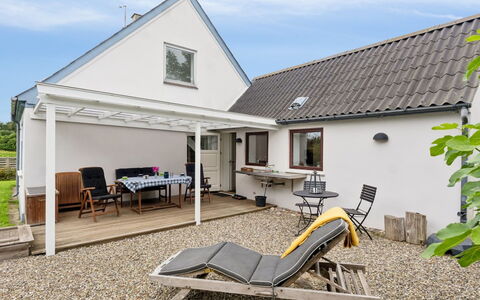 Keyla - 2.3Km from the Sea: Dak, Huis, Huis, Verblijf, Siding, Landgoed, Oprit, Garden Gebouwen, Werf, Schuur