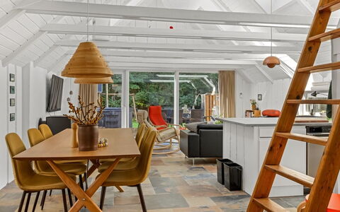Diderik - 30Km from the Sea: Dak, Huis, Huis, Verblijf, Deur, Siding, Dek, Veranda, Plank, Hardwood