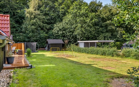 Diderik - 30Km from the Sea: Dak, Huis, Huis, Verblijf, Deur, Siding, Dek, Veranda, Plank, Hardwood