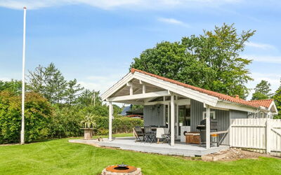 Salvina - 300M from the Sea