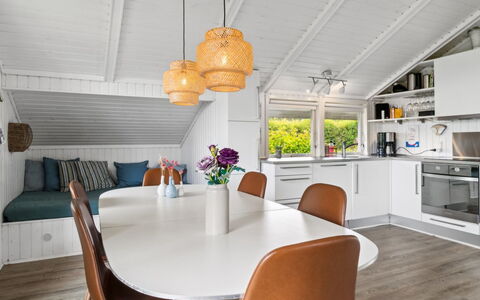 Lauha - 400M from the Sea: Hout, Huis, Veranda, Dek, Hardwood, Dak, Beits, Houten Vloer, Eco Hotel