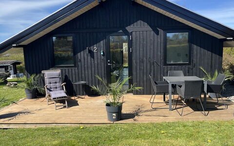 Lauha - 400M from the Sea: Hout, Huis, Veranda, Dek, Hardwood, Dak, Beits, Houten Vloer, Eco Hotel