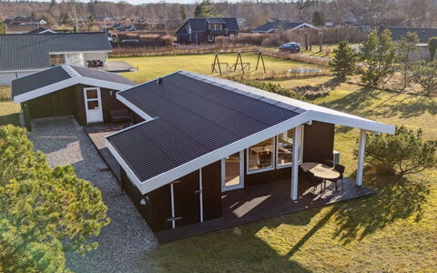 Mirkka - 200M from the Sea: Gras, Grasland, Land Lot, Verblijf, Landelijk Gebied, Weide, Garden Gebouwen, Tuin, Schuur