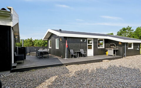 Mirkka - 200M from the Sea: Gras, Grasland, Land Lot, Verblijf, Landelijk Gebied, Weide, Garden Gebouwen, Tuin, Schuur
