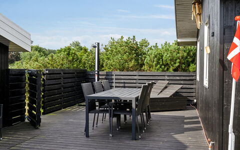 Mirkka - 200M from the Sea: Gras, Grasland, Land Lot, Verblijf, Landelijk Gebied, Weide, Garden Gebouwen, Tuin, Schuur