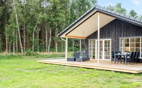 Gedda - from the Sea: Huis, Verblijf, Deur, Landgoed, Schaduw, Siding, Hardwood, Garden Gebouwen, Veranda, Ontwerp