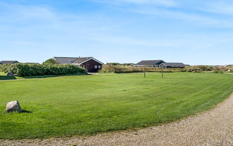 Winona - 600M from the Sea: Lucht, Gras, Grasland, Plain, Land Lot, Landelijk Gebied, Gazon, Groundcover, Verblijf