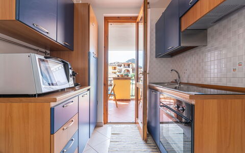 Vanda: Cabinetry, Meubilair, Countertop, Verlichting, Hout, Keuken, Interieur Ontwerp, Architectuur, Gebouw, Verdieping