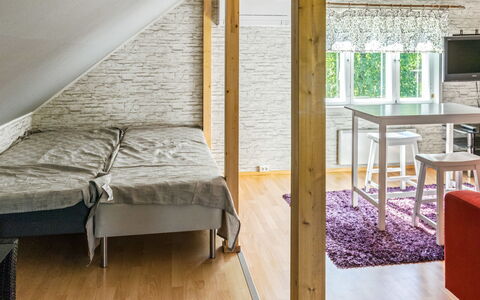 Huvila 22: Boom, Bank, Huis, Verblijf, Meer, Vijver, Woud, Blokhut