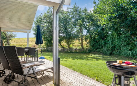 Alvina - 45M from the Sea: Meubilair, Buitenmeubels, Stoel, Schaduw, Tuin, Veranda, Dek, Buitentafel, Outdoor Structuur, Hardwood