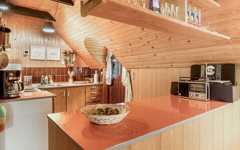 Adina - from the Sea: Keuken, Interieur Ontwerp, Hout, Countertop, Plafond, Meubilair, Flooring, Toestel Van De Keuken, Cabinetry, Lichte Inrichting