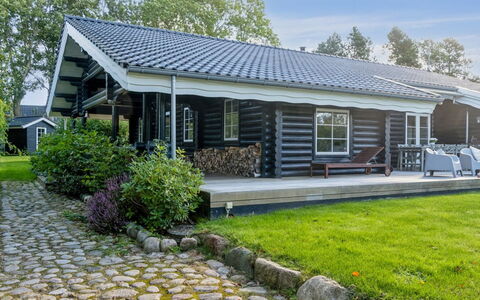 Sighfrith - 1.4Km from the Sea: Dak, Huis, Huis, Verblijf, Siding, Veranda, Deur, Garden Gebouwen, Schaduw, Boerderij