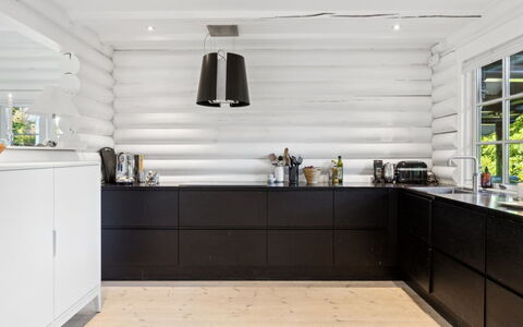 Sighfrith - 1.4Km from the Sea: Hout, Flooring, Houten Vloer, Keuken, Hardwood, Countertop, Natuurlijk Materiaal, Laminaatvloer, Beits