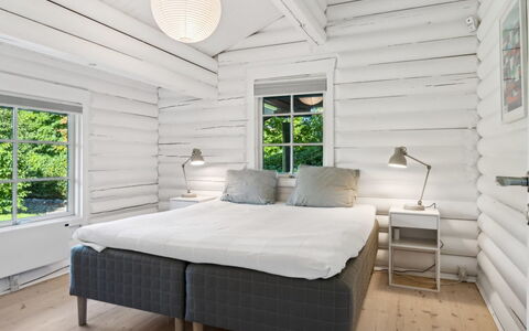 Sighfrith - 1.4Km from the Sea: Hout, Plafond, Houten Vloer, Hardwood, Plank, Beits, Linens, Slaapkamer, Bed, Bed Frame