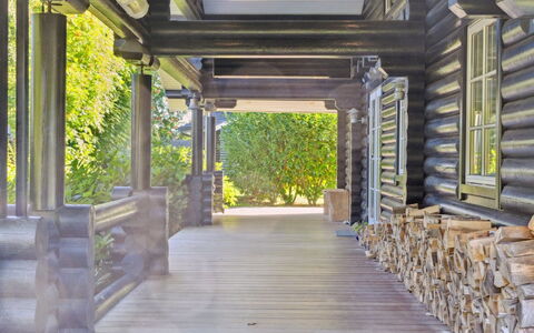 Sighfrith - 1.4Km from the Sea: Hout, Hardwood, Schaduw, Plank, Natuurlijk Materiaal, Veranda, Kolom, Straal, Ontwerp, Outdoor Structuur
