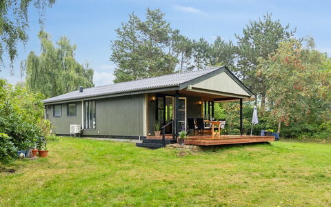 Lavrans - 1Km from the Sea: Dak, Huis, Huis, Verblijf, Deur, Siding, Dek, Veranda, Plank, Hardwood
