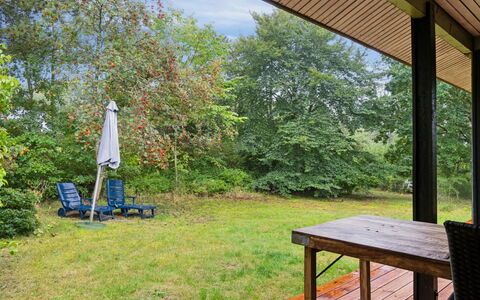 Lavrans - 1Km from the Sea: Dak, Huis, Huis, Verblijf, Deur, Siding, Dek, Veranda, Plank, Hardwood