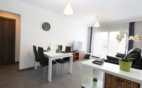 Empuriabrava 218: Kamer, Eigendom, Meubilair, Interieur Ontwerp, Gebouw, Verdieping, Huis, Tafel, Onroerend Goed, Woonkamer