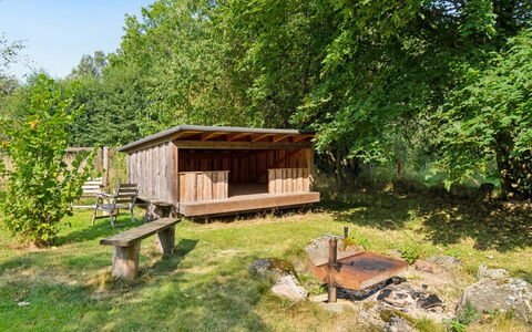 Waldemar - 8Km from the Sea: Hout, Dak, Architectuur, Huis, Huis, Verblijf, Siding, Hardwood, Helling, Landgoed