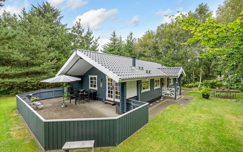 Femme: Bergachtig Landvormen, Berg, Heuvel, Bergketen, Heuvel Station, Menselijke Nederzetting, Stedelijk Ontwerp, Alpen, Vallei, Top